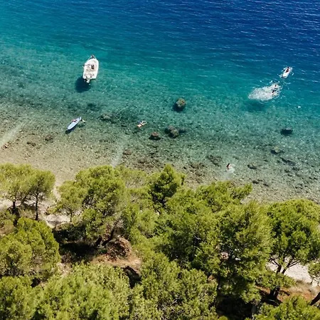 Seaside Luxury With Jacuzzi And Sea View, Omis Stanici