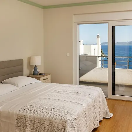 Seaside Luxury With Jacuzzi And Sea View, Omis Stanici