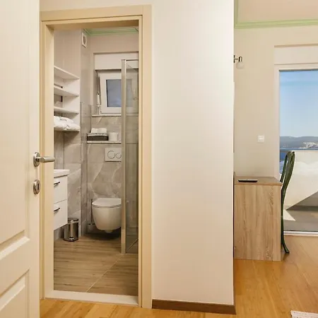 빌라 Seaside Luxury With Jacuzzi And Sea View, Omis